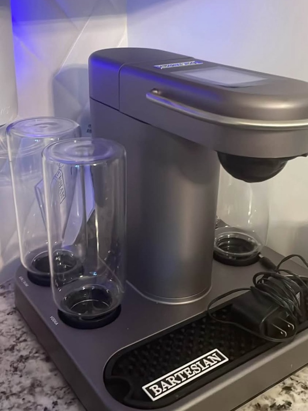 Bartesian 55300 Premium Cocktail Machine, Gray, 6 Container Mixing - WORKS - Picture 4 of 5
